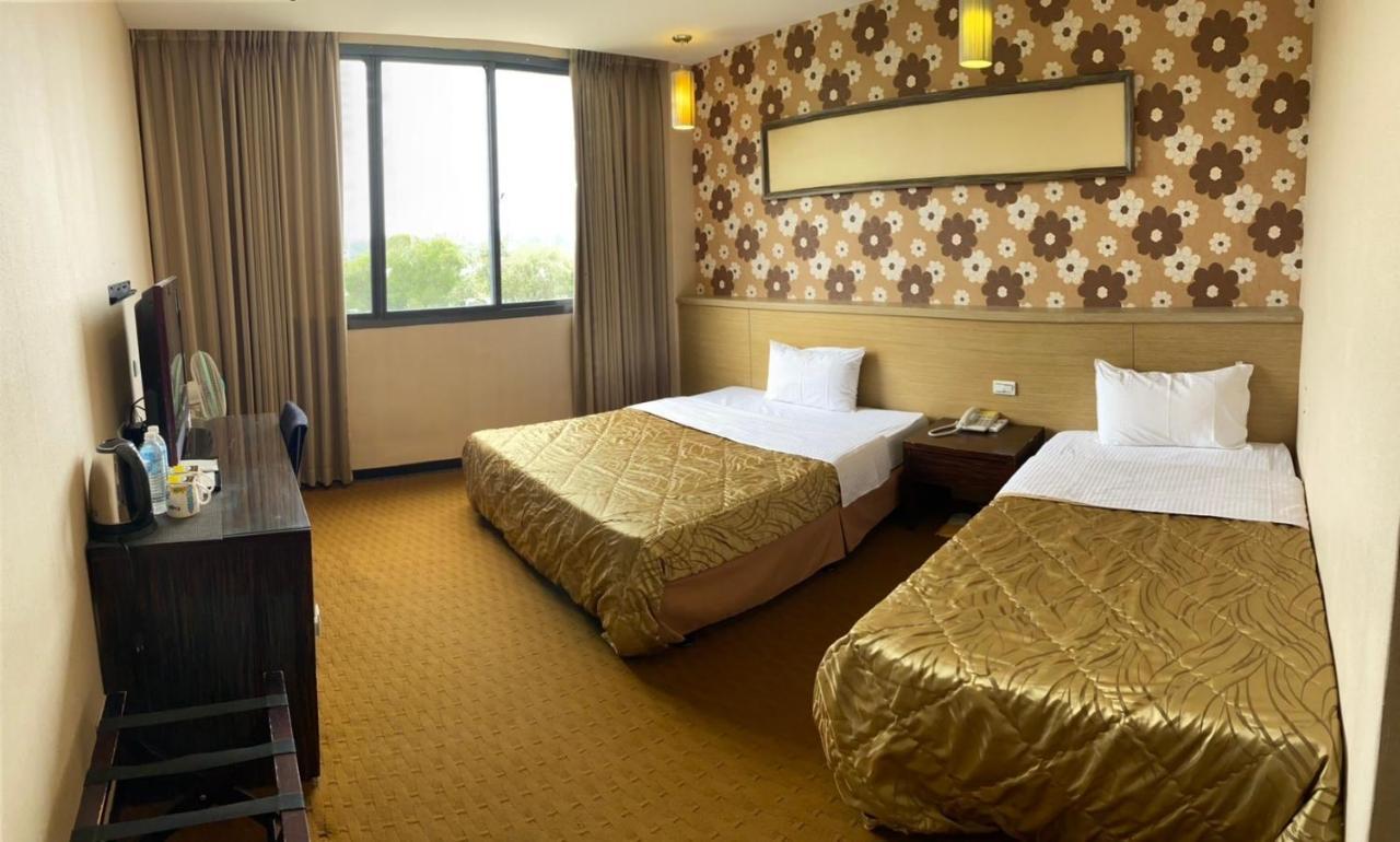 Home Full Hotel Цзиньчэн Экстерьер фото