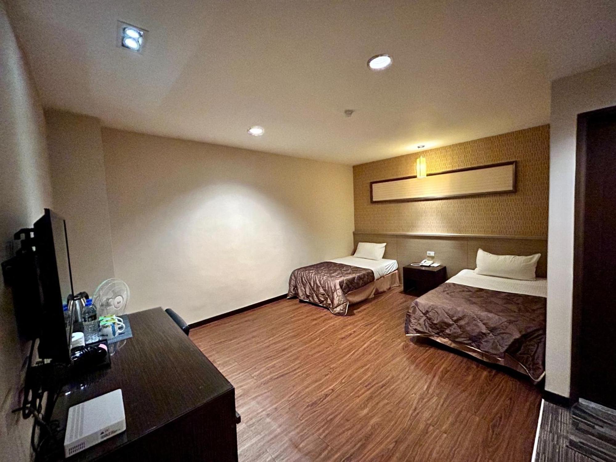 Home Full Hotel Цзиньчэн Экстерьер фото